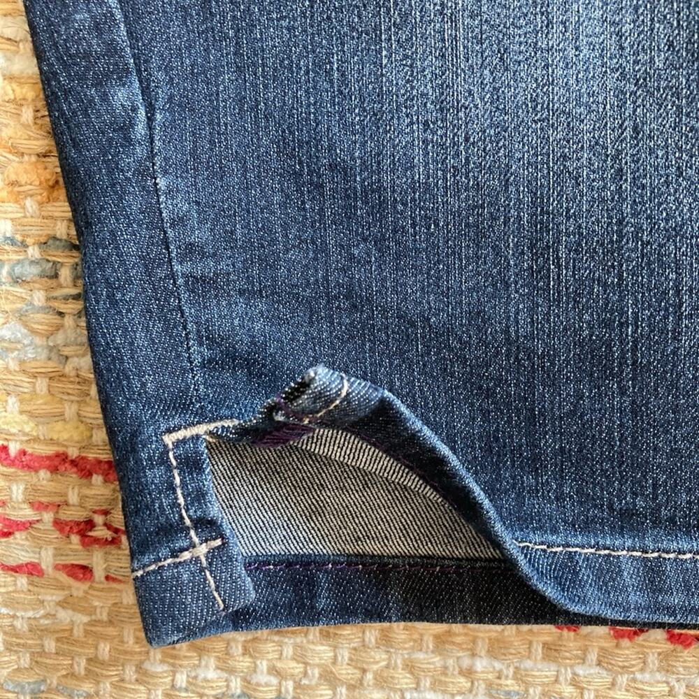 NYDJ Medium Wash Bermuda Denim Jean Shorts Size 8 - Picture 3 of 10